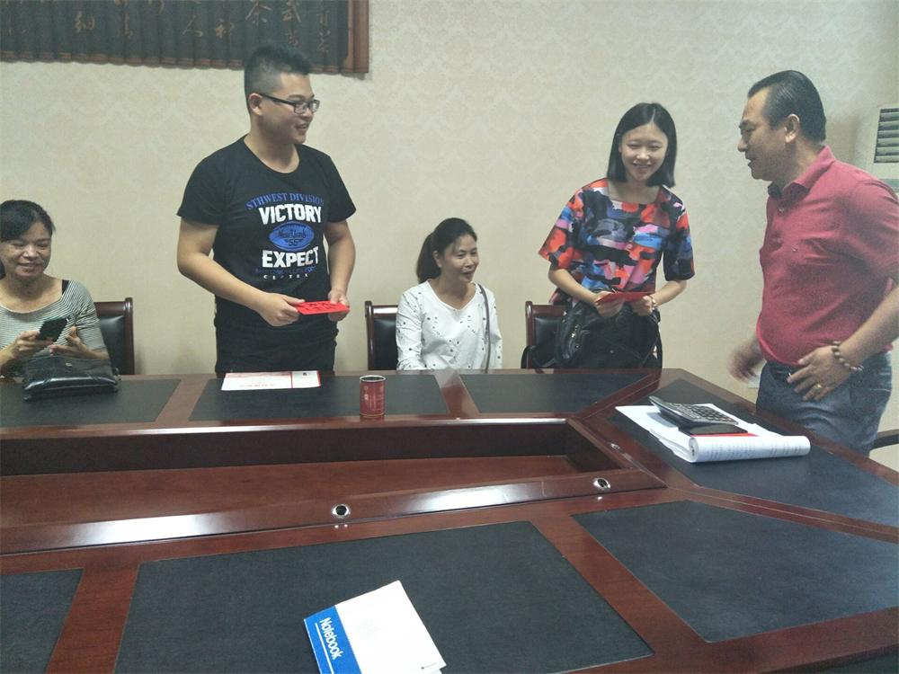 福建易順建筑工程有限公司2017年第一屆：“金秋助學(xué)，學(xué)子圓夢(mèng)，誠(chéng)信你我，感恩社會(huì)”