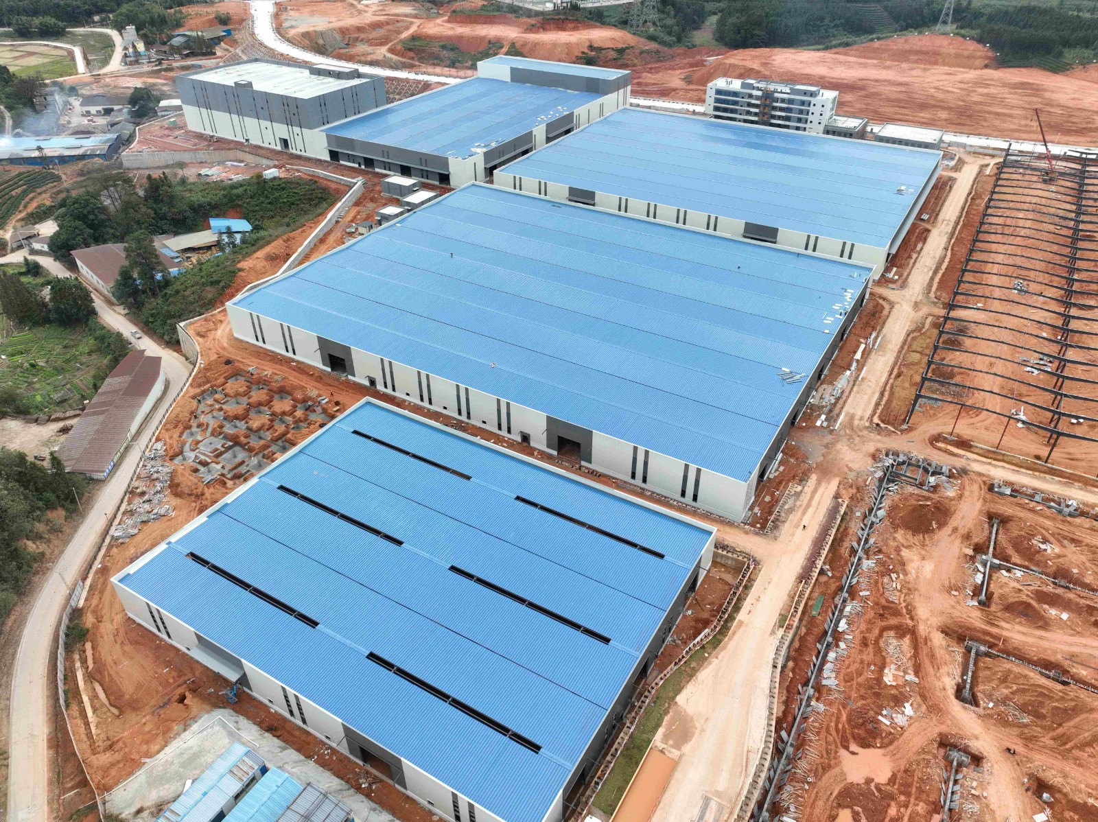 【爭優 爭先 爭效】 縣長吳英杰親赴一線，助力三和循環經濟產業園標準化廠房建設項目破難前行