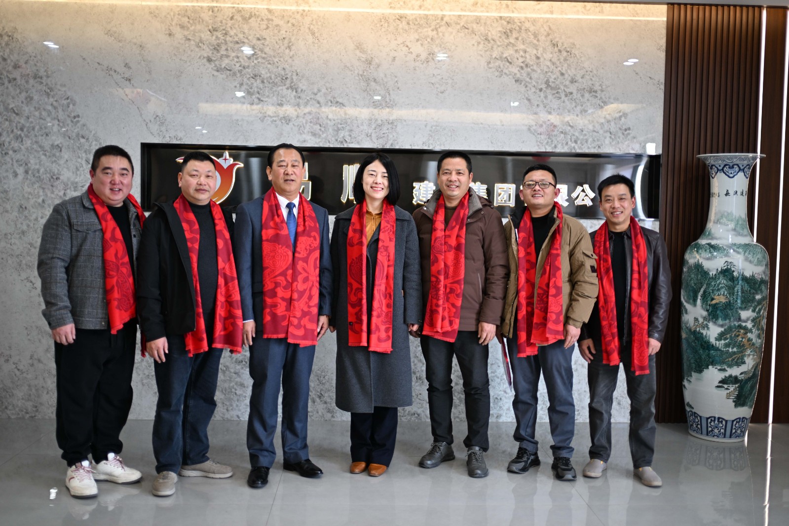 喜報(bào)!易順建工集團(tuán)有限公司李易順董事長(zhǎng)連任松源街道商會(huì)第二屆會(huì)長(zhǎng)