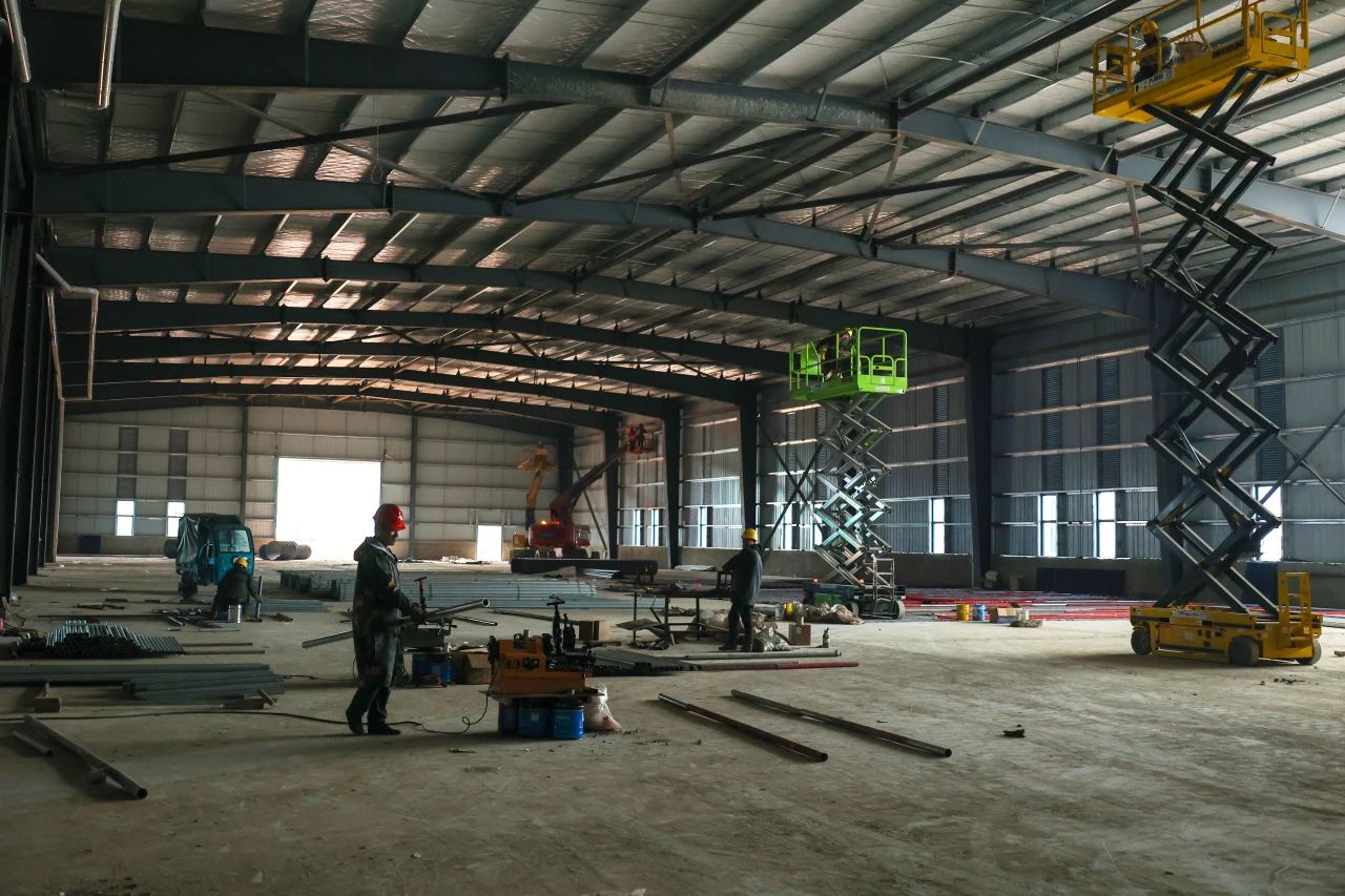 松溪縣三和循環(huán)經(jīng)濟(jì)產(chǎn)業(yè)園標(biāo)準(zhǔn)化廠(chǎng)房和基礎(chǔ)設(shè)施提升項(xiàng)目建設(shè)“分秒必爭(zhēng)”